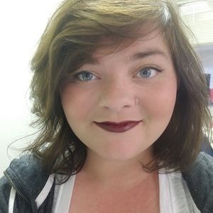 Meet your Posher, Lindzee